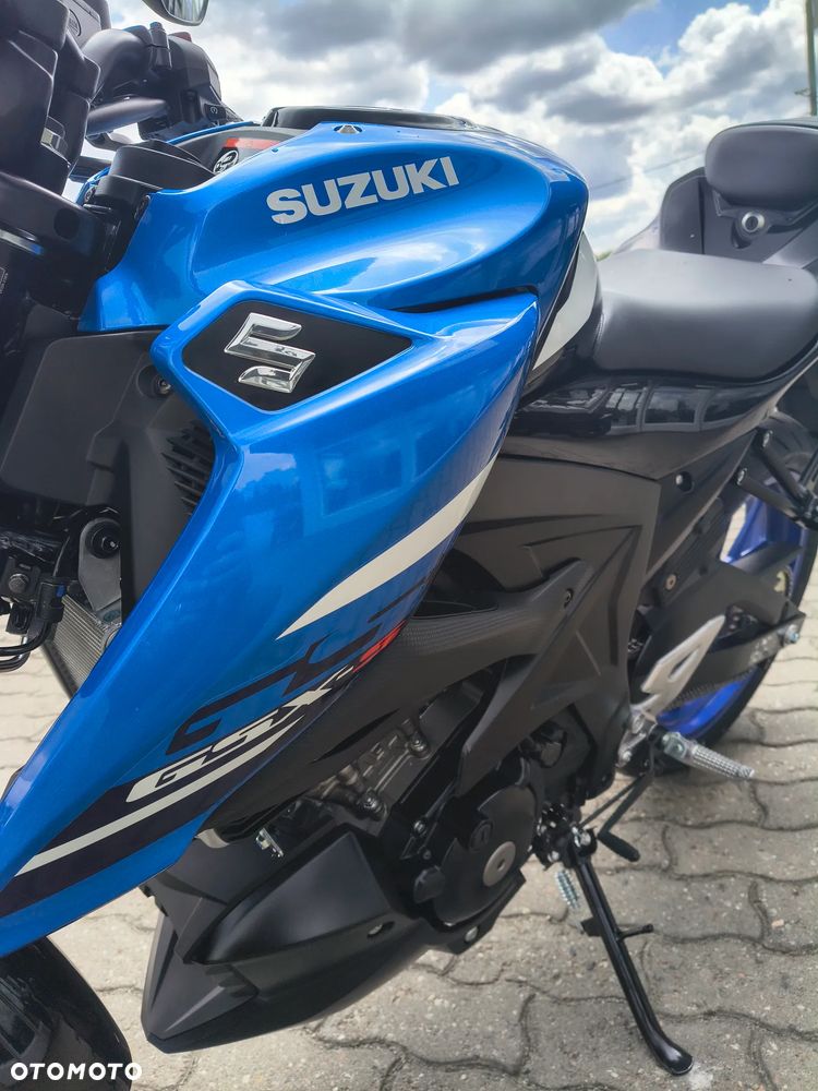 Suzuki GSX - 9
