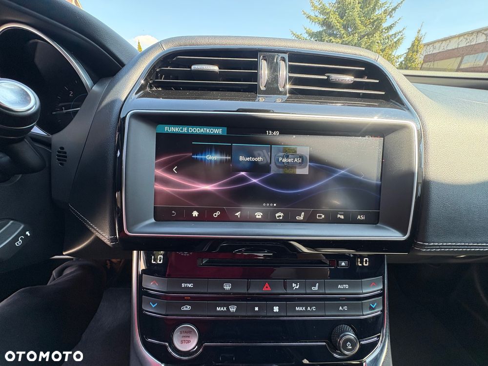 Jaguar XE 20d R-Sport Ingenium Edition - 13