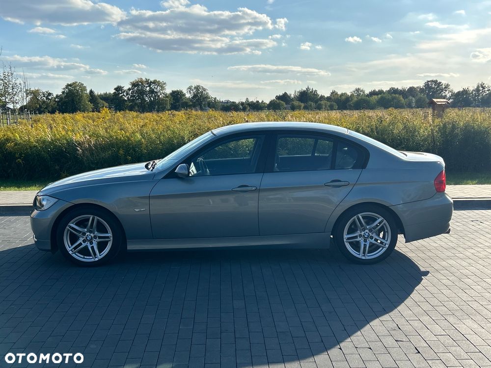 BMW Seria 3 320i - 8