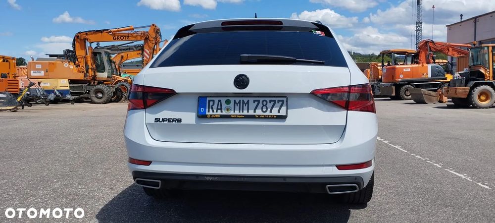 Skoda Superb 2.0 TDI Ambition DSG - 37