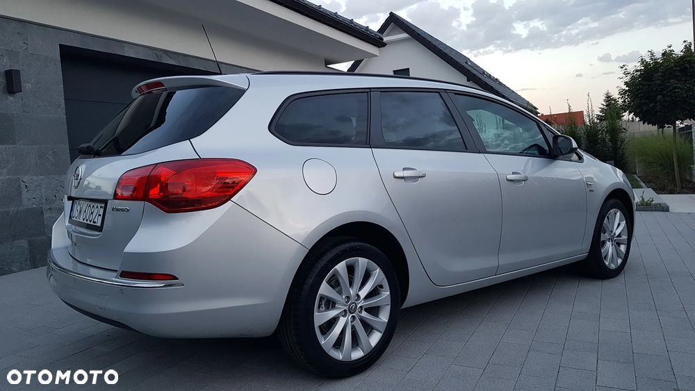 Opel Astra 1.4 T Edition 150 - 12
