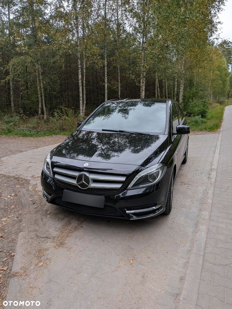 Mercedes-Benz Klasa B 200 (BlueEFFICIENCY) - 1
