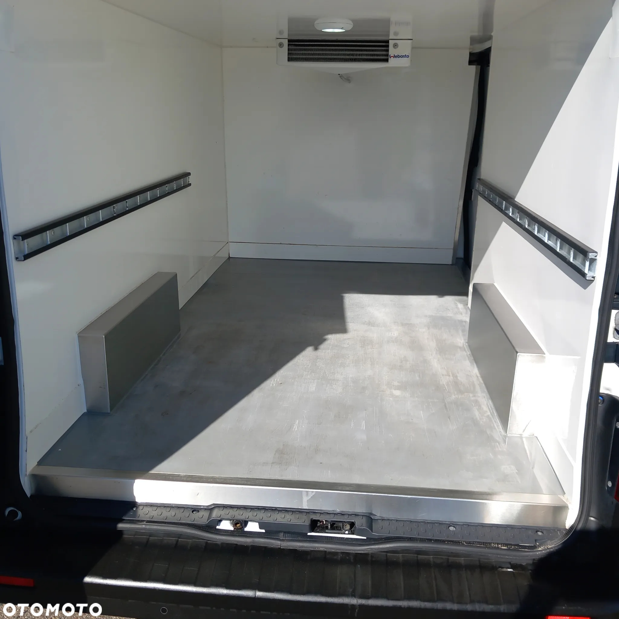 Renault Trafic - 21