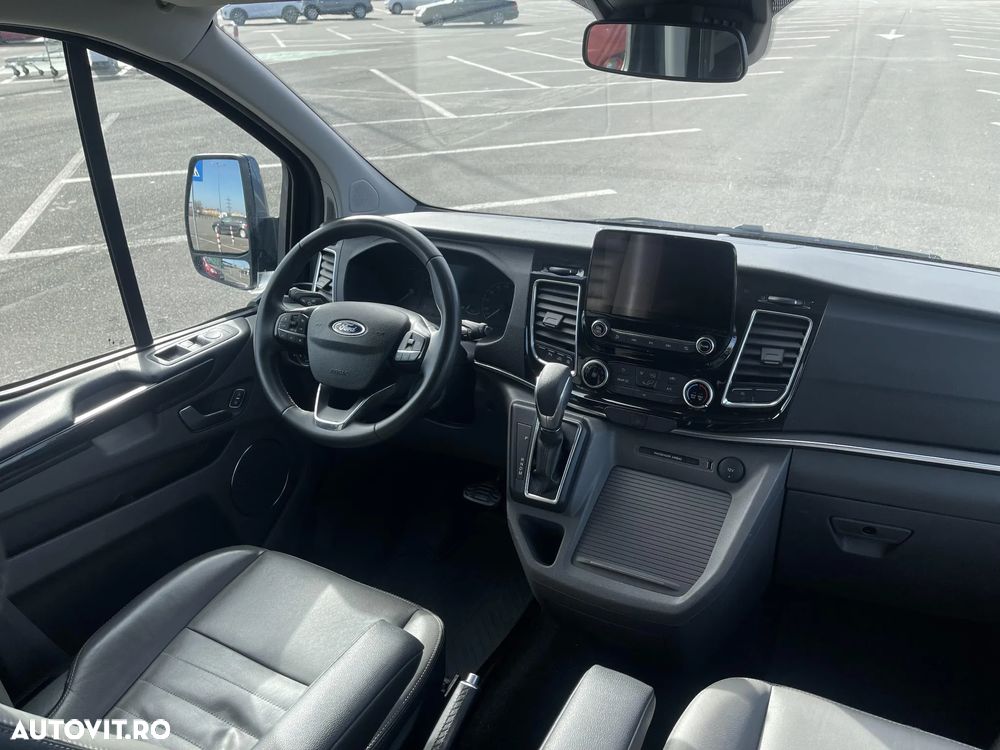 Ford Tourneo Custom - 29