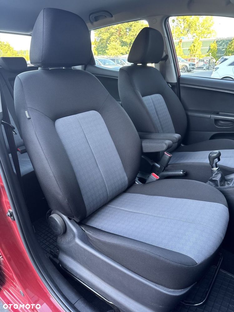 Kia Venga 1.6 M - 23