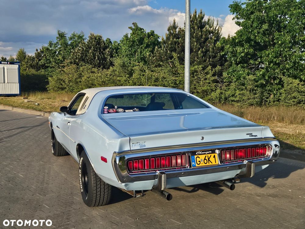 Dodge Charger - 4