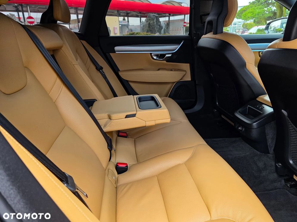 Volvo V90 D4 Geartronic Momentum Pro - 4