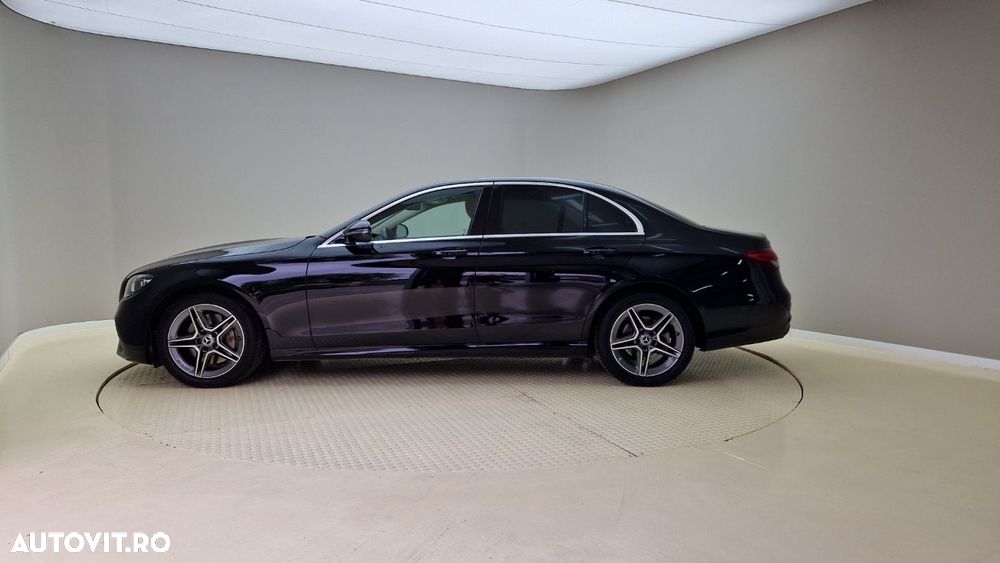 Mercedes-Benz E - 9