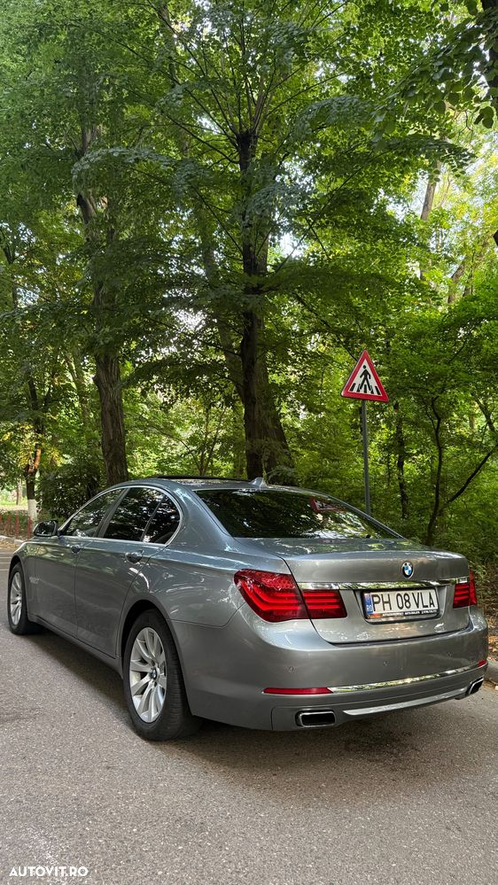 BMW Seria 7 740d xDrive - 24