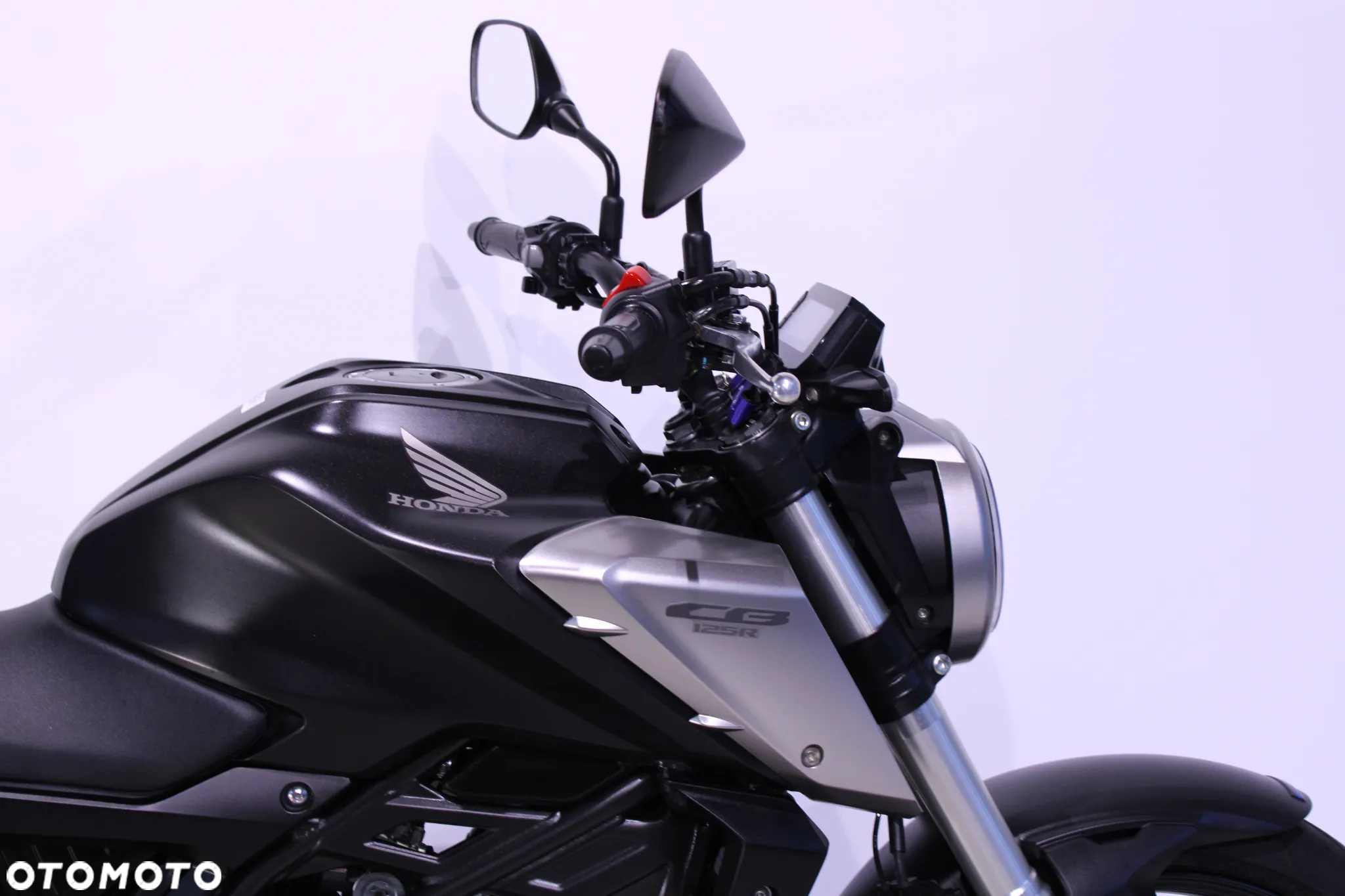 Honda CB - 12