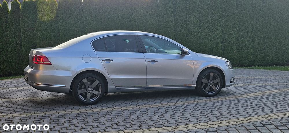 Volkswagen Passat 2.0 TDI Comfortline - 13