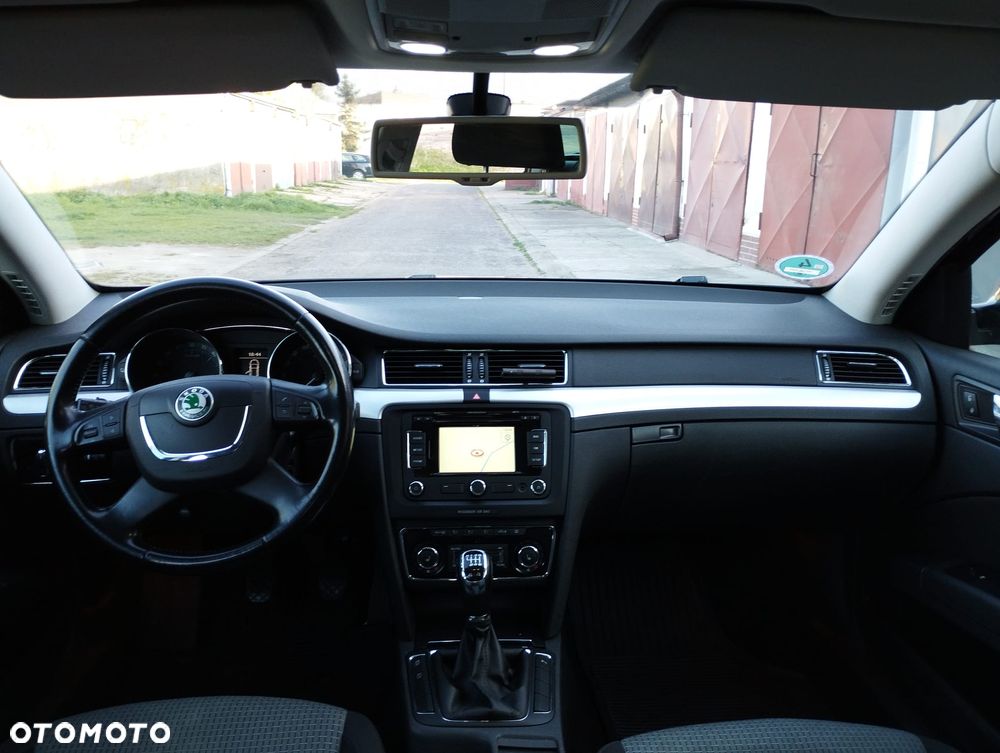 Skoda Superb 2.0 TDI 4x4 Ambition - 6