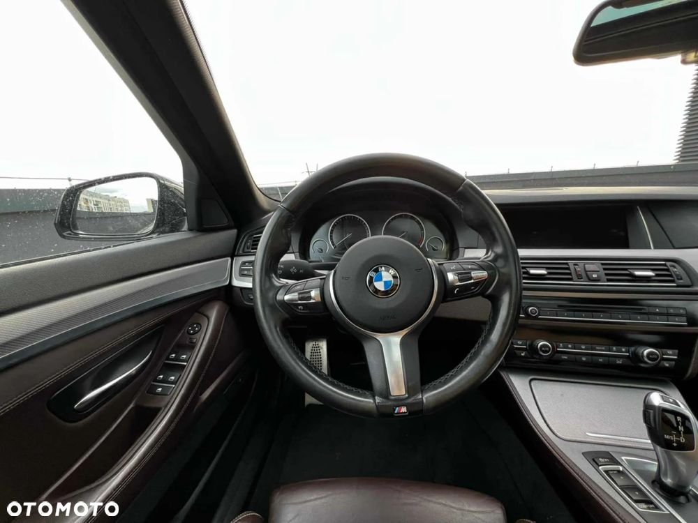 BMW Seria 5 520d xDrive Luxury Line - 10