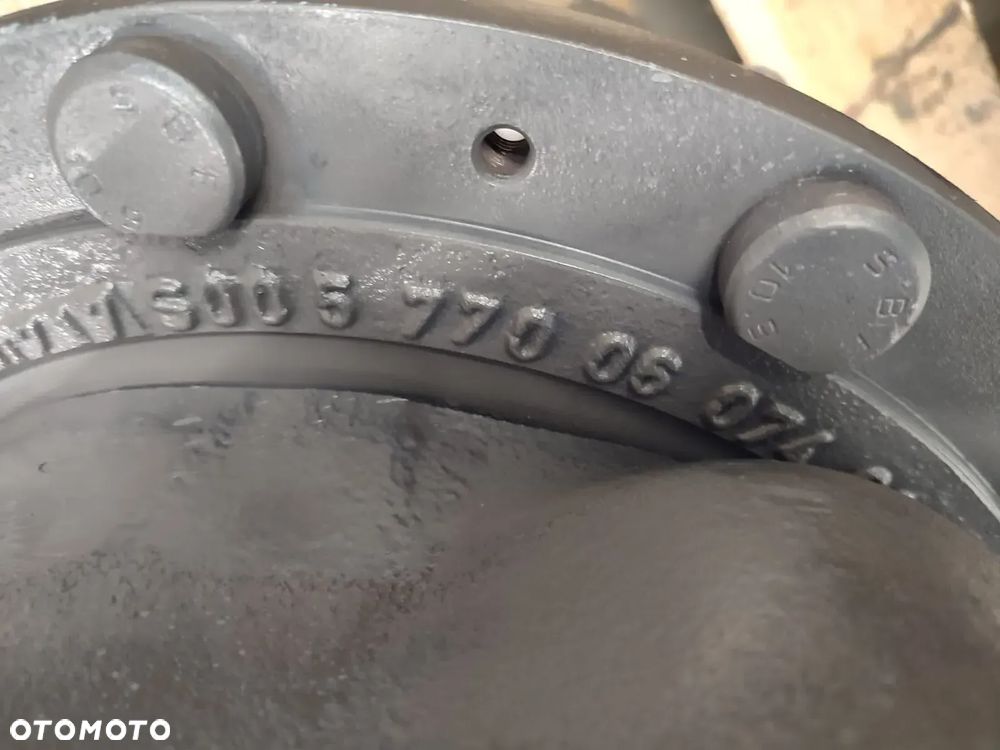 Zwolnica 7700607902 Zwrotnica 7600645001 7700608601 Massey Ferguson 8690 - 14