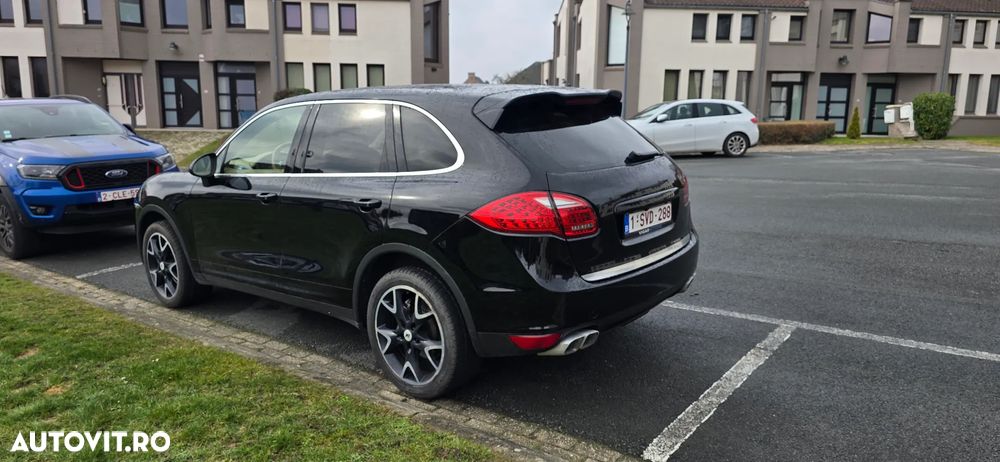 Porsche Cayenne Platinum Edition - 6