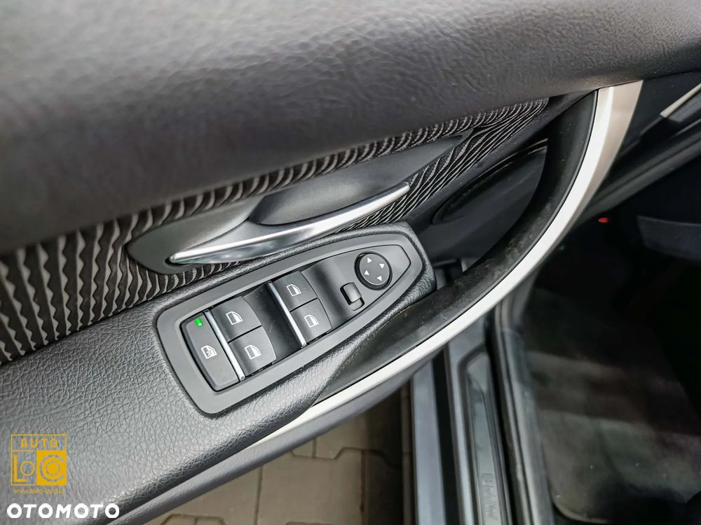 BMW Seria 3 318d Sport Line - 29