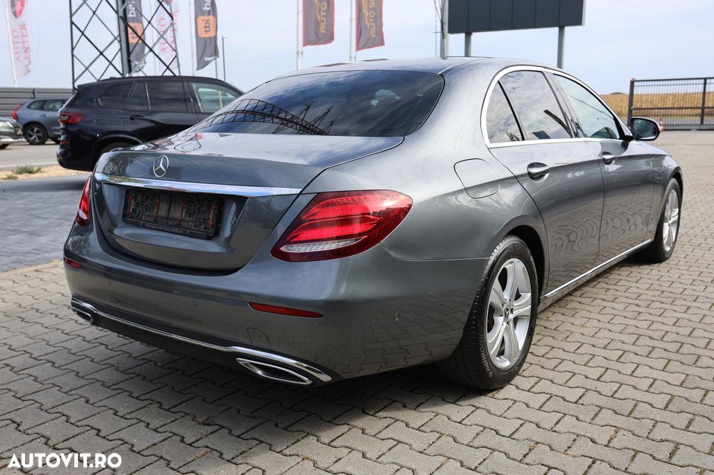 Mercedes-Benz E - 5