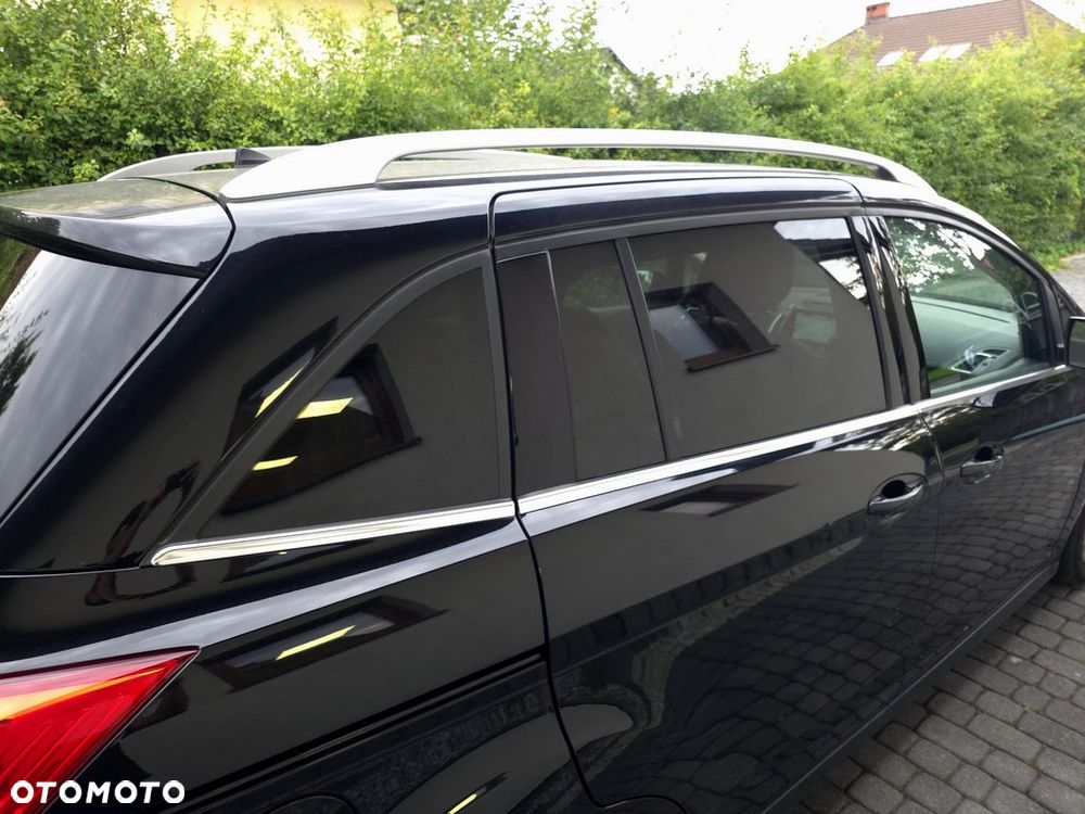 Ford Grand C-MAX - 33