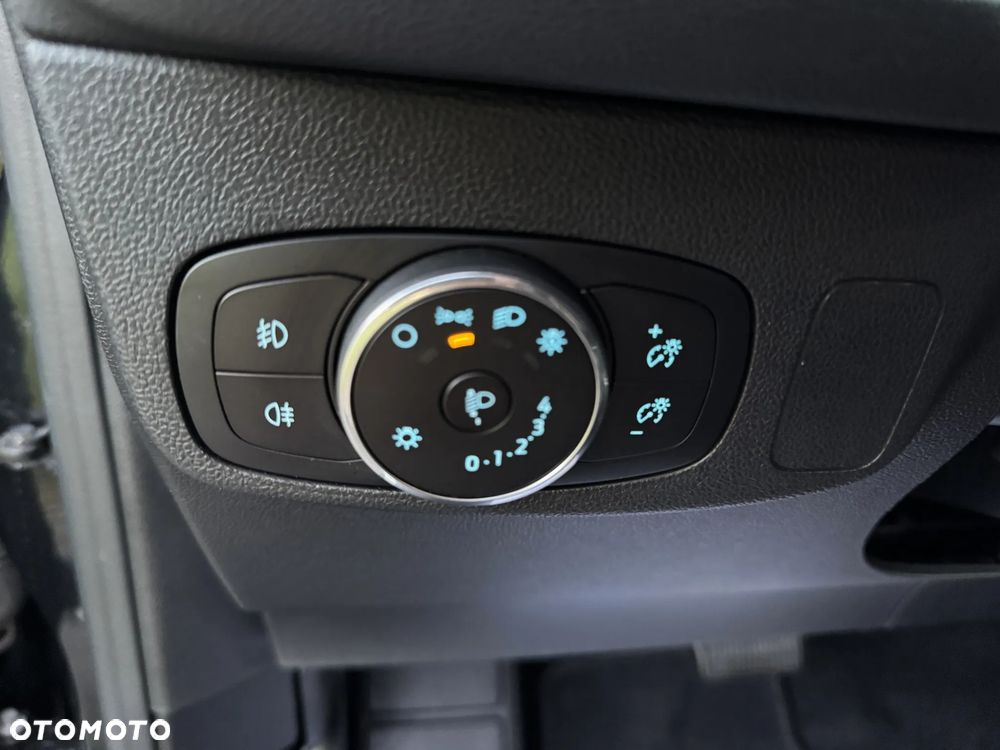 Ford Focus 2.0 EcoBlue Active Business - 28