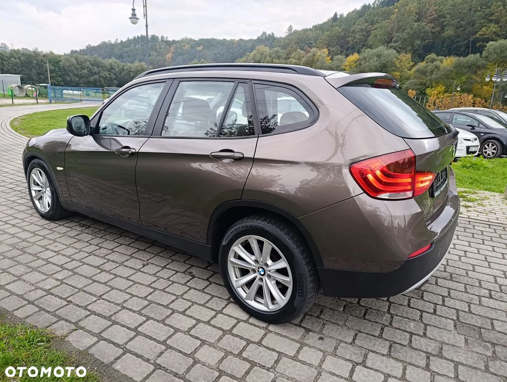 BMW X1 sDrive18d xLine - 11