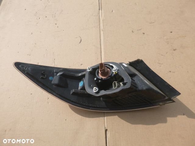 LAMPA PRAWY TYŁ PRAWA TYLNA MAZDA 6 SEDAN WERSJA USA 2010 - 10