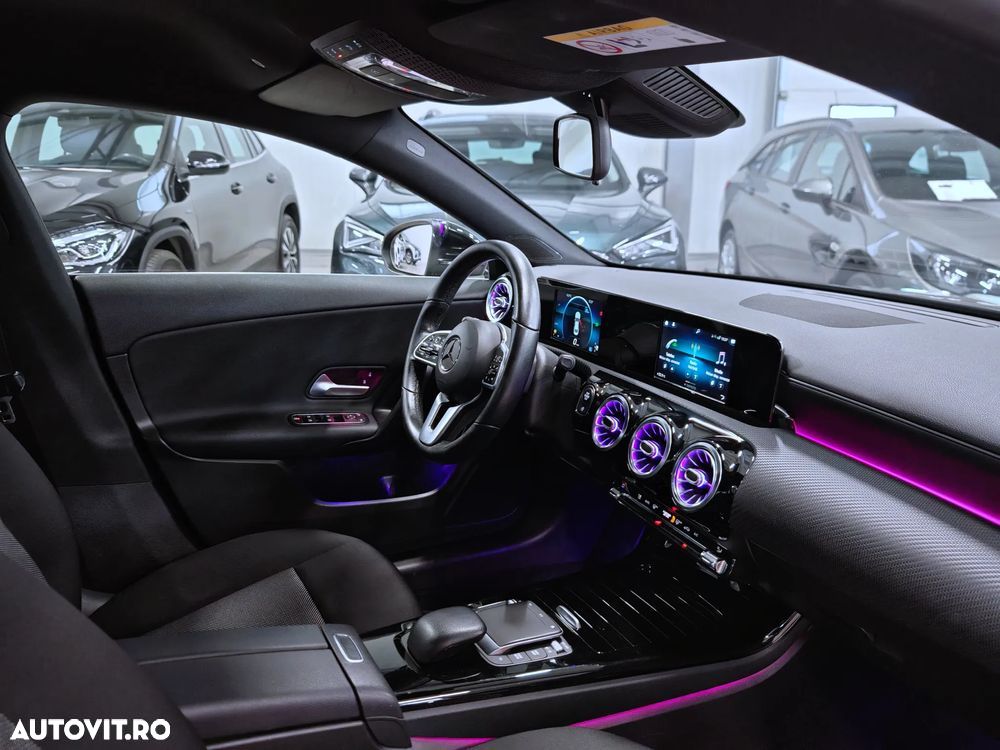 Mercedes-Benz CLA 180 7G-DCT - 22