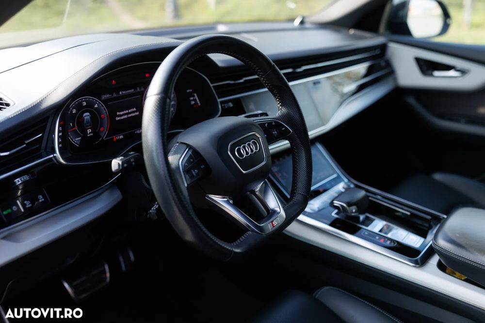 Audi Q8 - 11