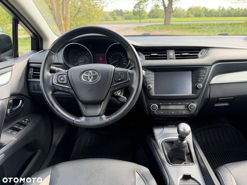 Toyota Avensis 1.8 Premium EU5 - 20