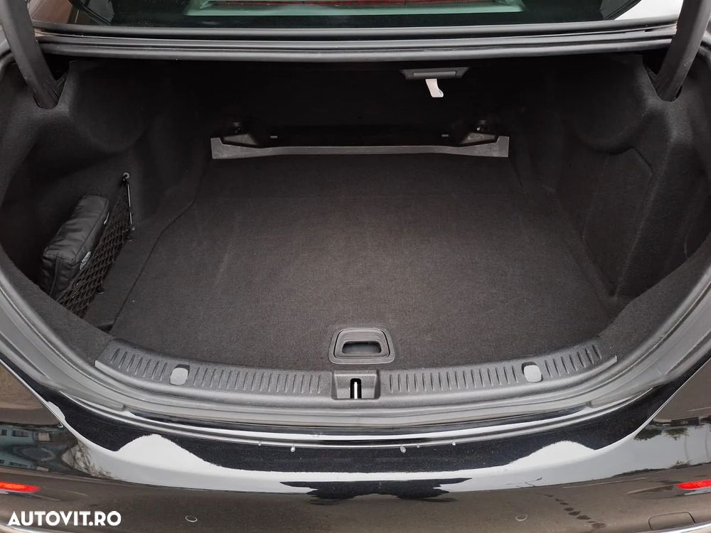 Mercedes-Benz E 200 9G-TRONIC - 25