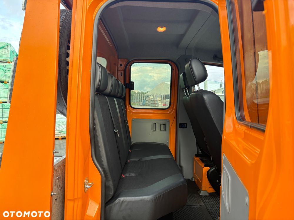 Mercedes-Benz Sprinter - 28
