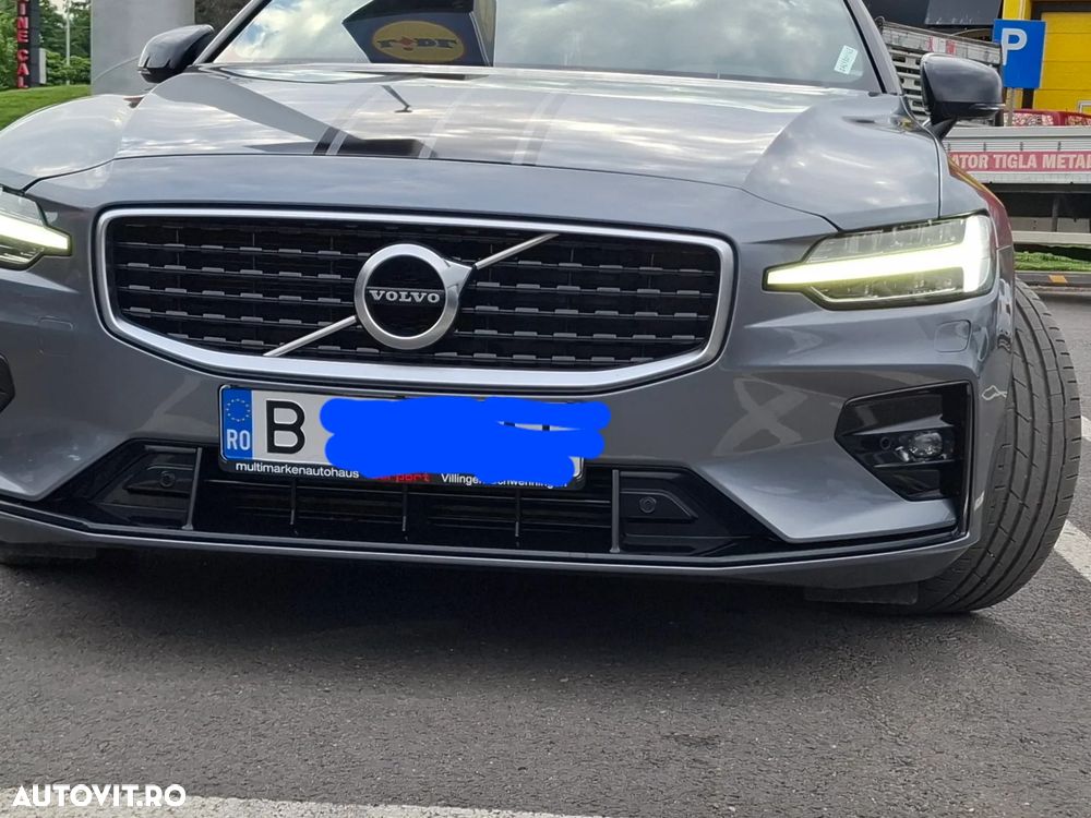 Volvo S60 T5 R-Design - 3