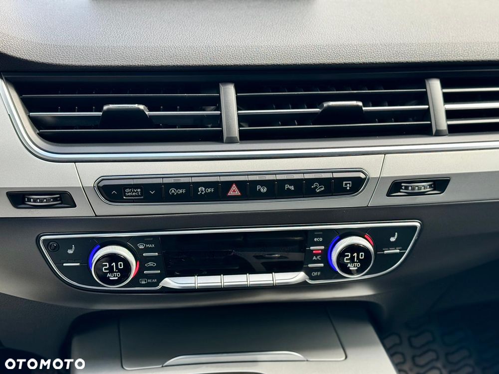 Audi Q7 3.0 TDI ultra Quattro Tiptronic - 25