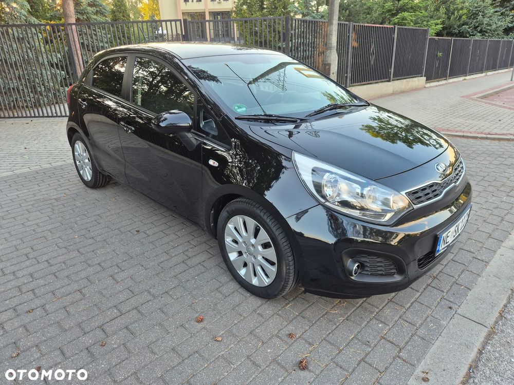 Kia Rio 1.2 Dream Team Edition - 13