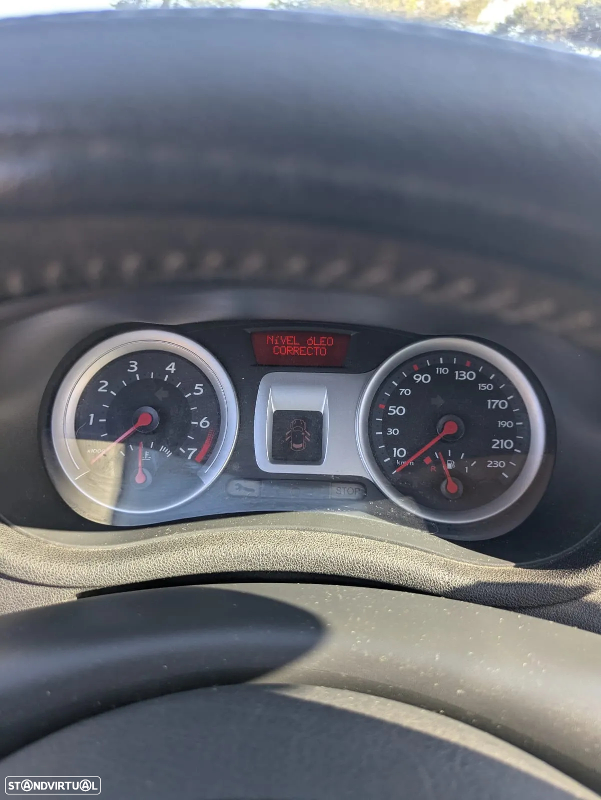 Renault Clio 1.2 16V Confort - 13