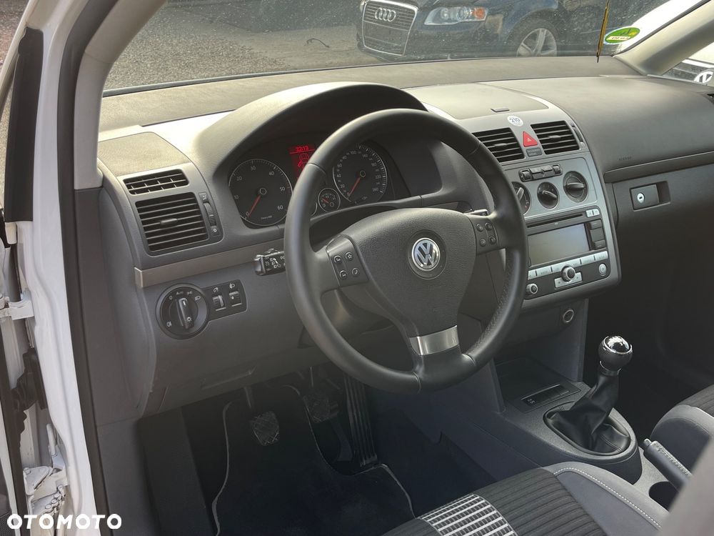 Volkswagen Touran 1.9 TDI DPF United - 25