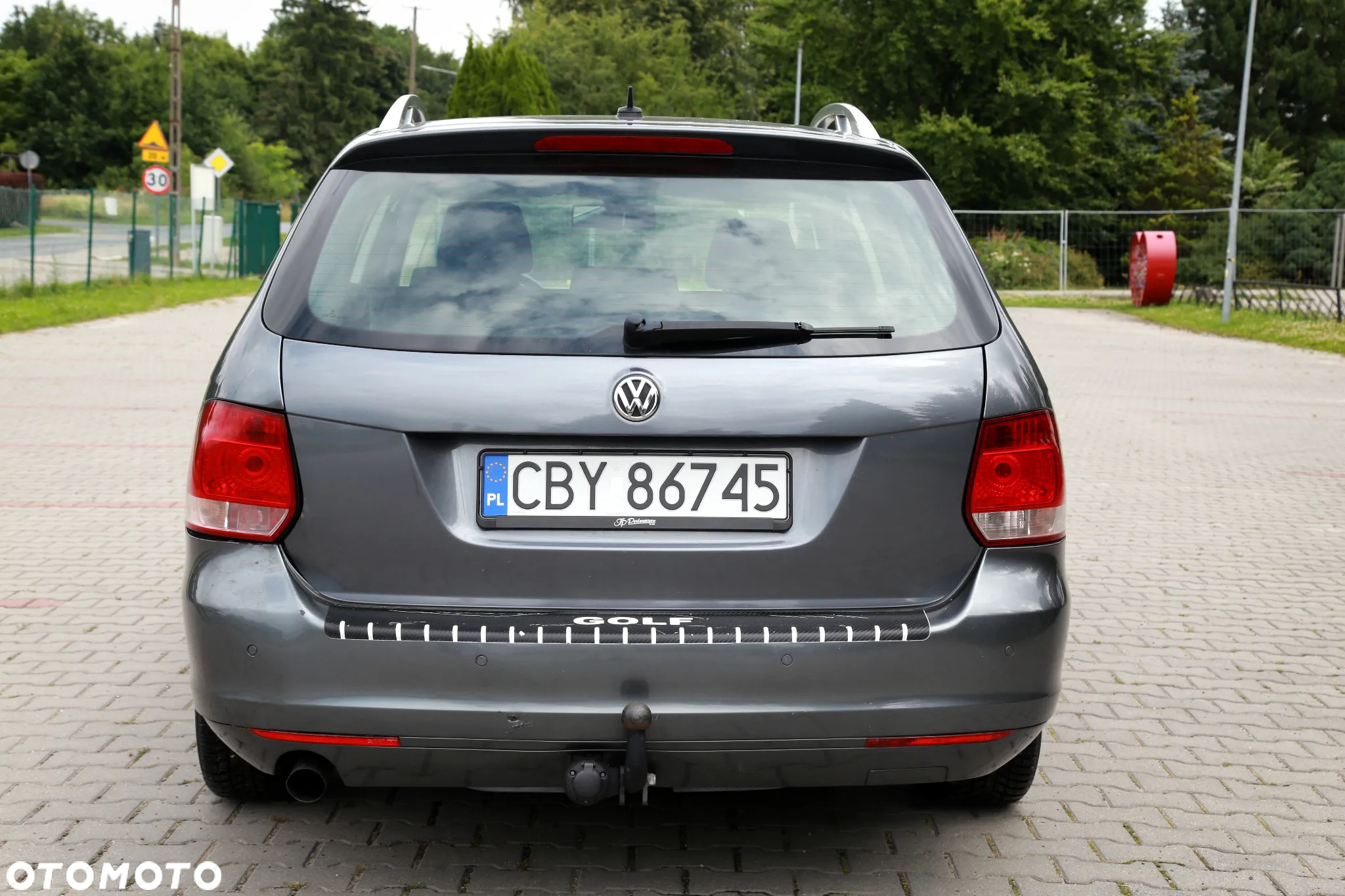 Volkswagen Golf 1.6 TDI DPF Comfortline - 9