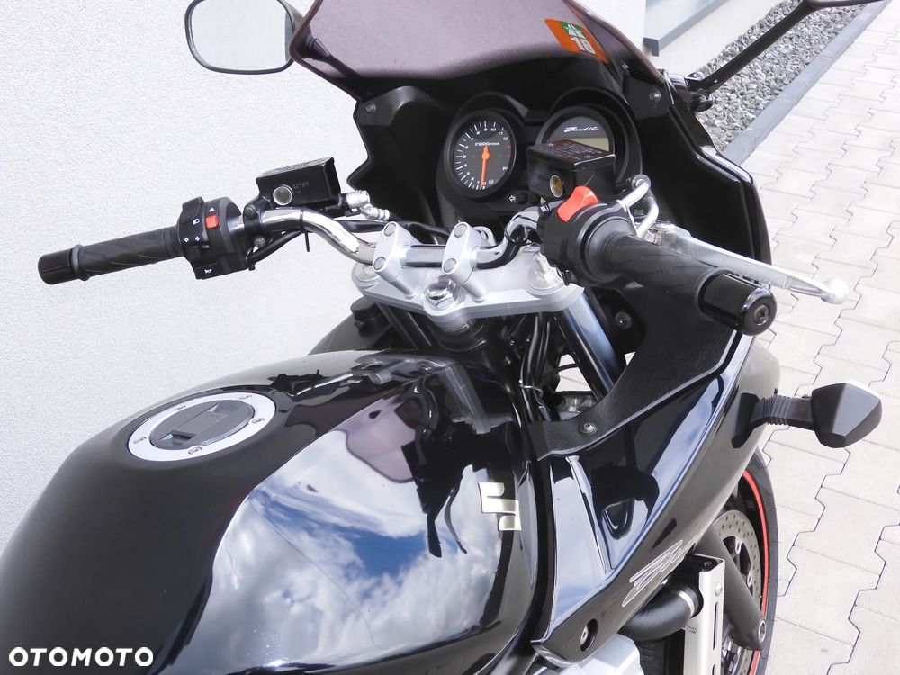 Suzuki Bandit - 12