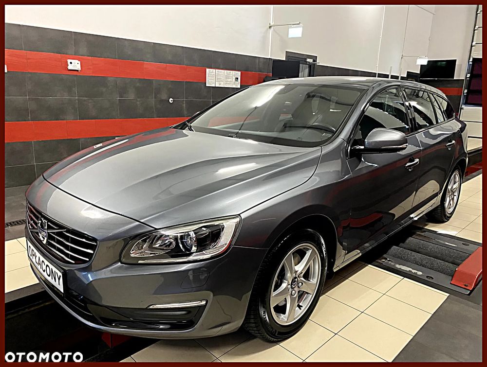 Volvo V60 D2 Summum - 1
