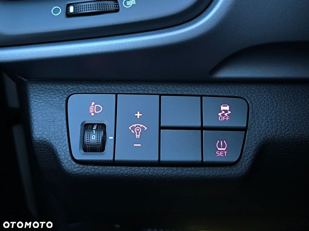 Kia Stonic - 28