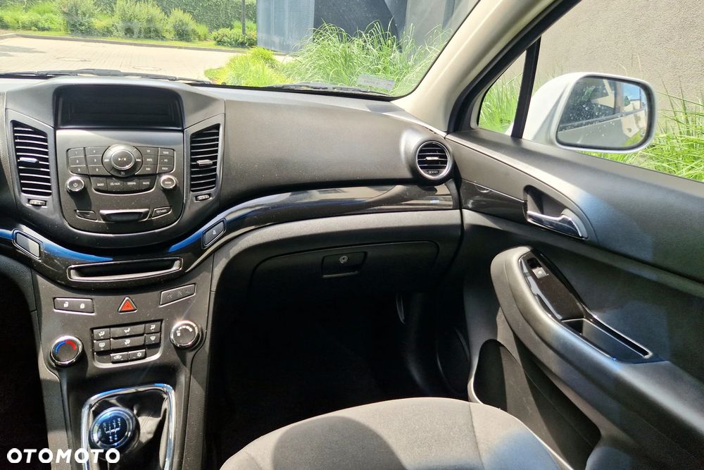 Chevrolet Orlando - 10