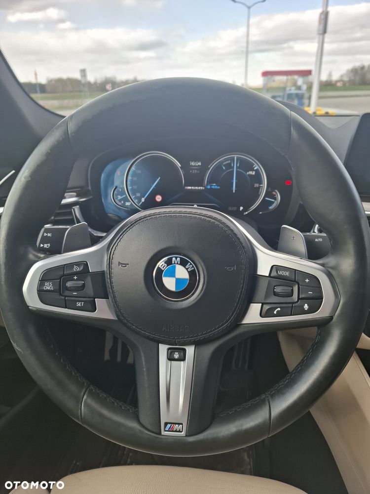 BMW Seria 5 M550i xDrive - 3