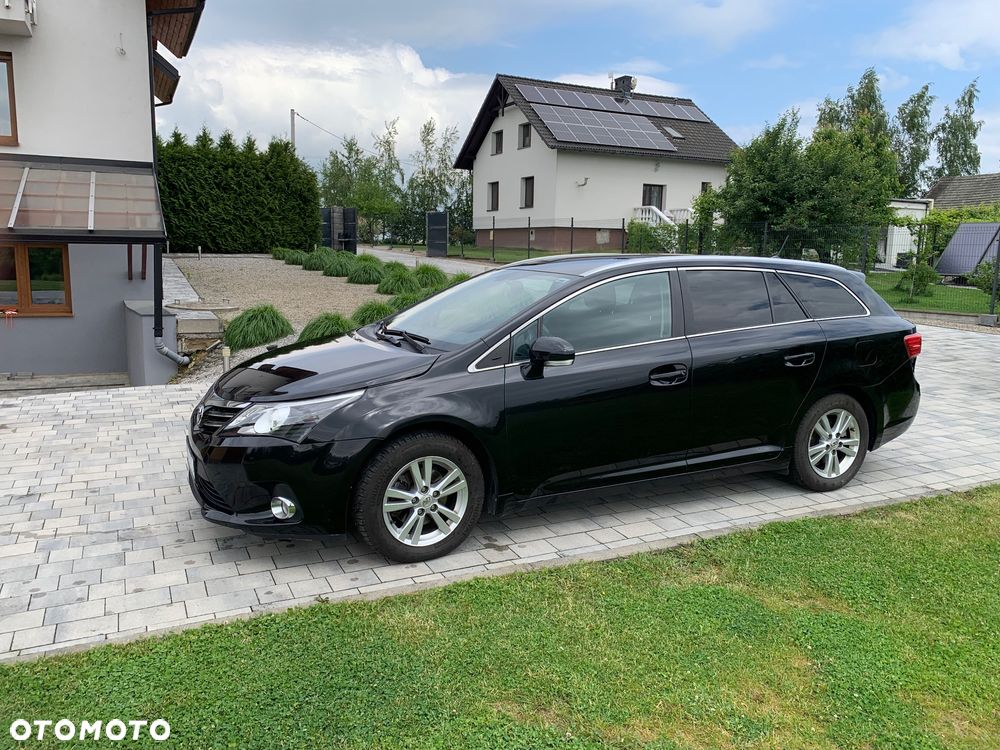 Toyota Avensis - 1