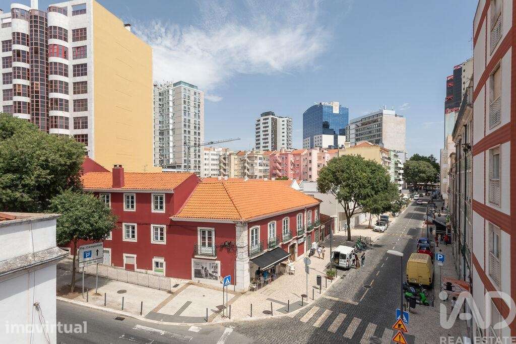Apartamento T2 em Campolide - Grande imagem: 3/32