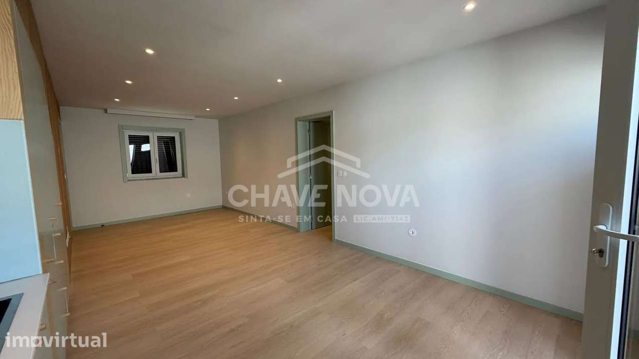 Andar Moradia V3 Remodelado em Matosinhos - Grande imagem: 4/30