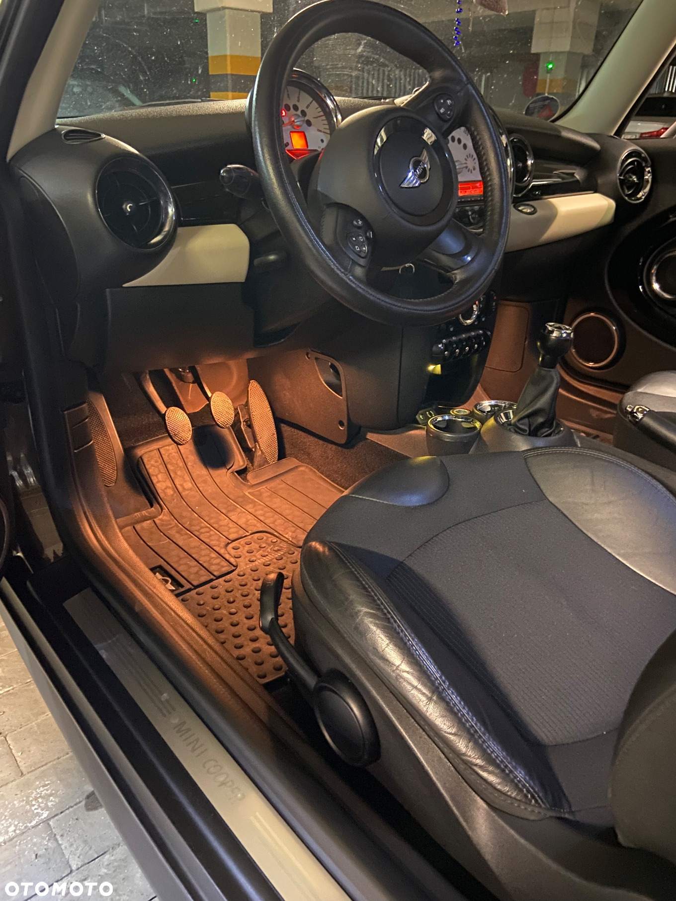 MINI Cooper Standard - 28