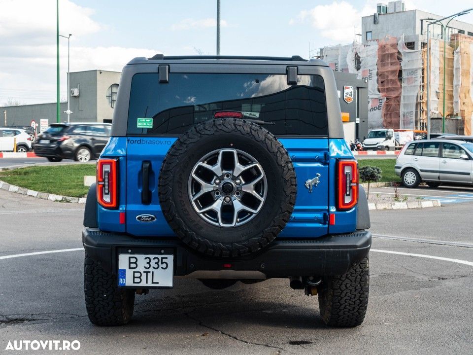 Ford Bronco - 7