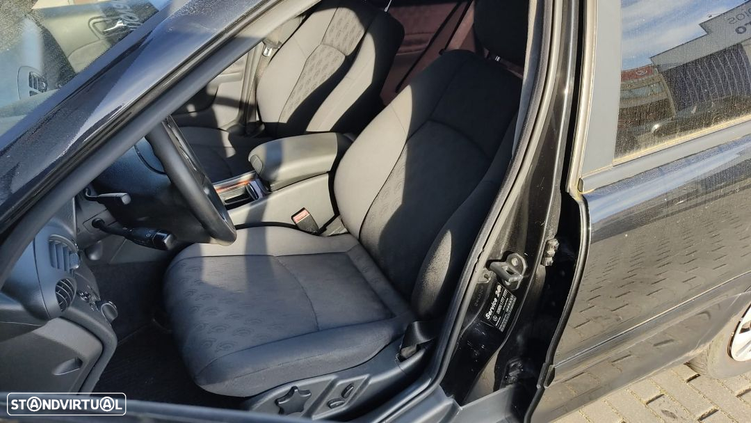 Interior Mercedes S203 w203 C220 CDI 143cv de 2001 - 7