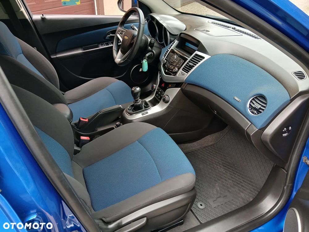 Chevrolet Cruze 1.8 LTZ+ - 8