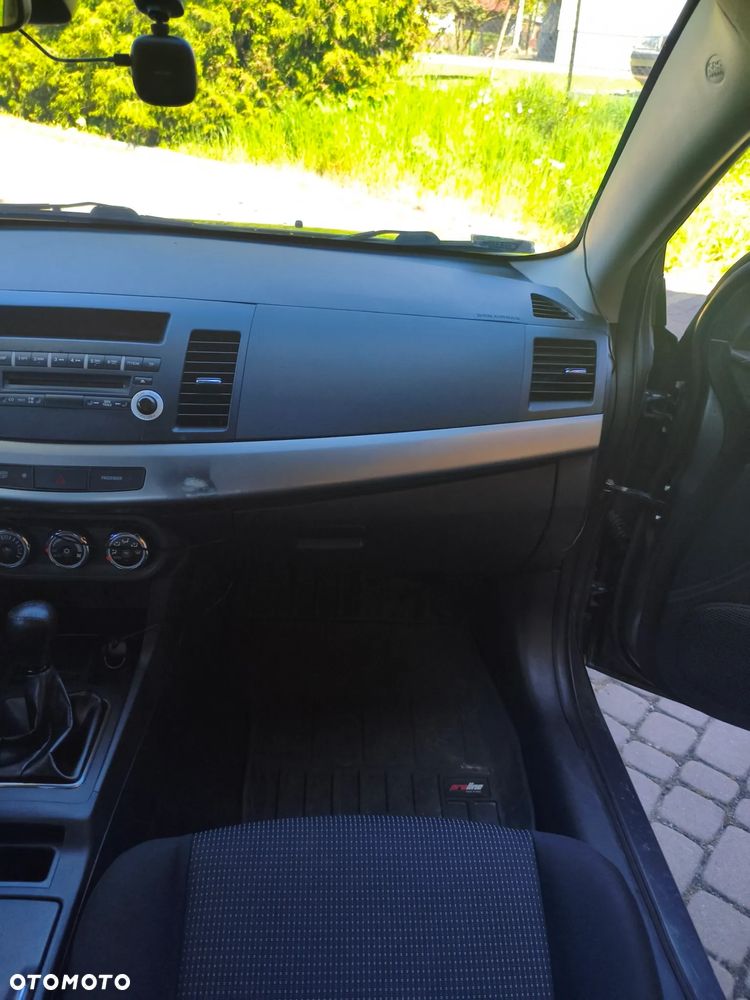 Mitsubishi Lancer 1.8 Invite - 18