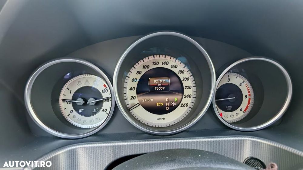 Mercedes-Benz E 220 CDI DPF BlueEFFICIENCY 7G-TRONIC Avantgarde - 30